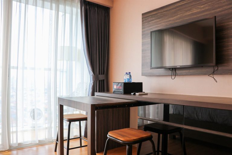 Others 3, Homey And Cozy Living Studio At Tamansari The Hive Apartment, Jakarta Timur