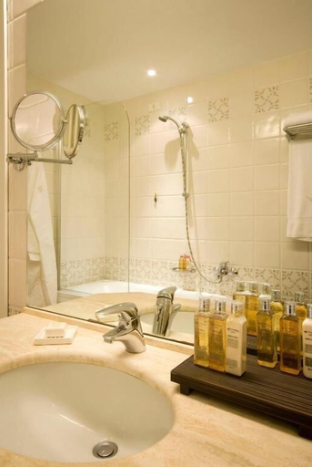 Bathroom 5, National Hotel, Rimini