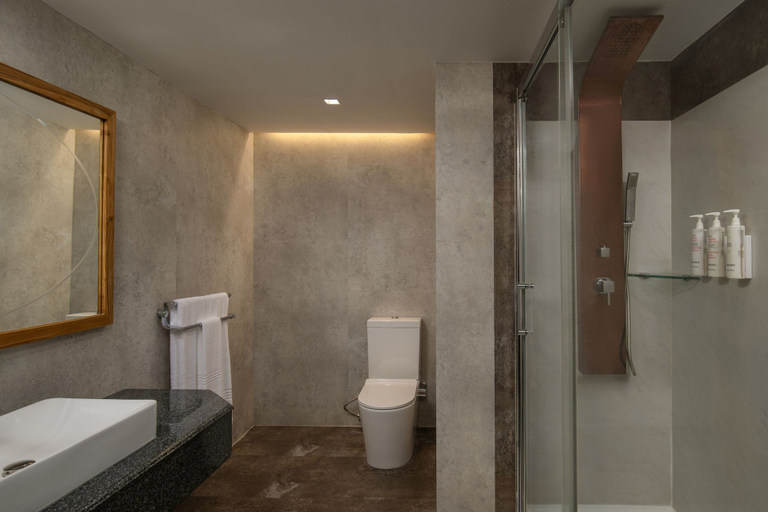 Bathroom, Delta Hotels Dar es Salaam, Kinondoni