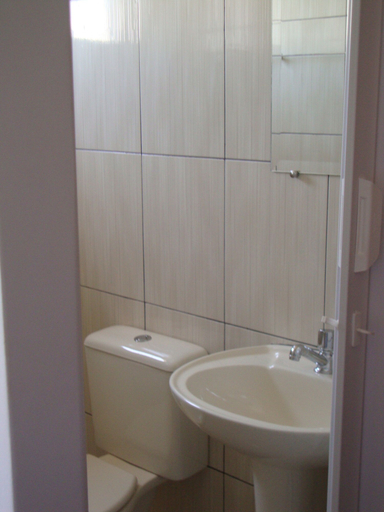 Bathroom 3, Pousada Jesus de Nazaré, Trindade