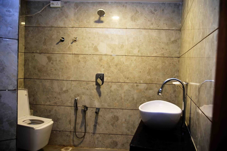 Bathroom 4, Hotel Rajpath Inn, Mahesana