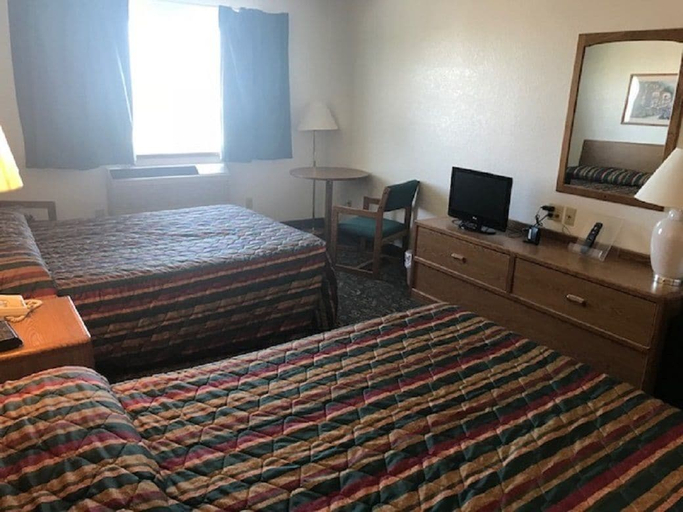 Bedroom 3, Selby Motel, Walworth