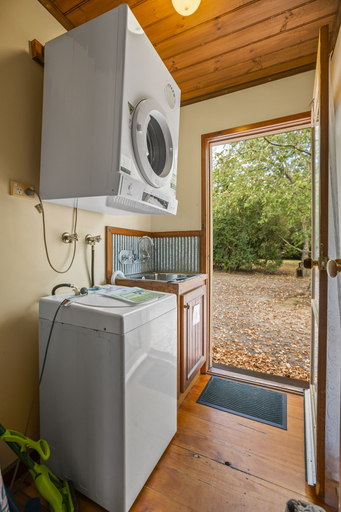 Others 5, StayAU Lakeview Cottage 2BR Cozy Nature, Yarra Ranges - North
