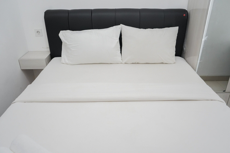 Bedroom 2, Comfort And Simply Studio Room At Serpong Garden Apartment, Tangerang