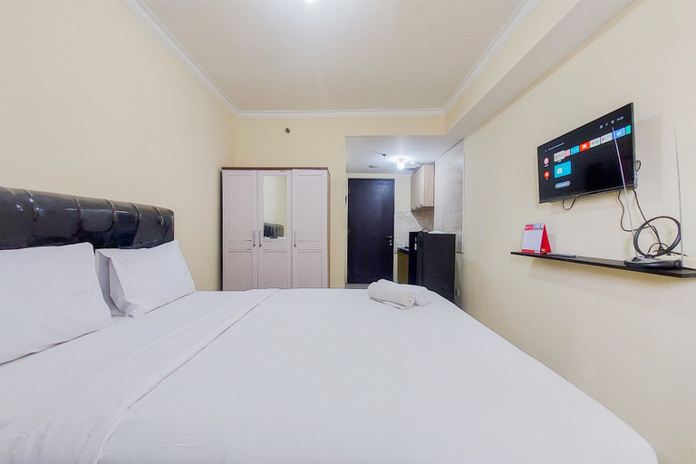 Bedroom 3, Cozy And Minimalist Studio Great Western Apartment, Tangerang