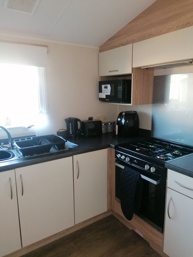 Others 5, 4-bedroom Caravan/static Home in Clacton-on-sea, Essex