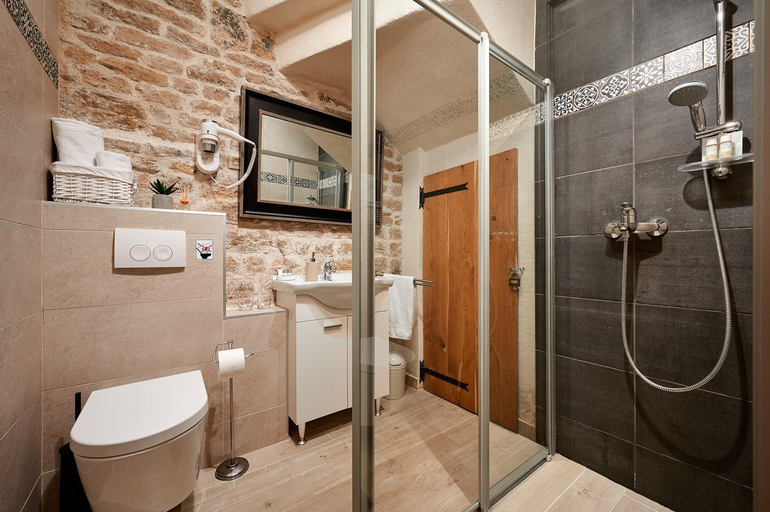 Others 4, Rustic Apartments Sv Frane in the old town, Šibenik