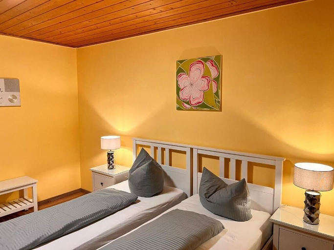 Bedroom 3, Gasthof & Pension Zum Zacherwirt, Deggendorf