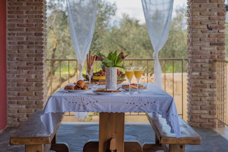 Food & Drinks 5, Villa Froso, Ionian Islands