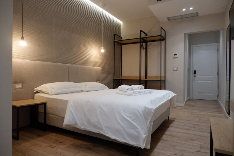 Others 3, D rooms City-center Tirana, Tiranës