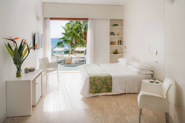 Bedroom 3, Hotel Caravelle Thalasso & Wellness, Imperia