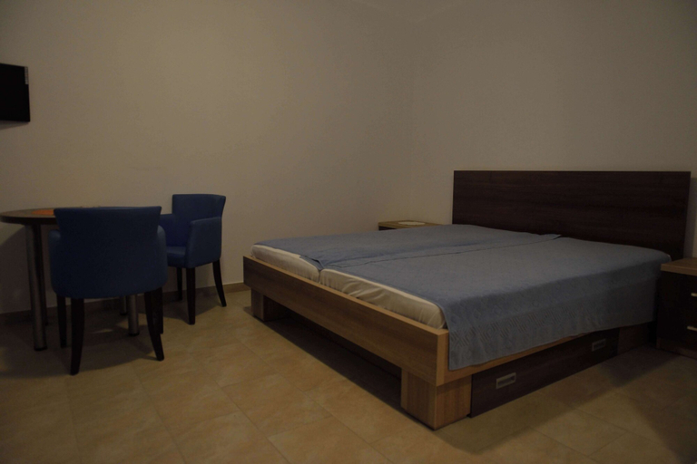 Bedroom 2, Belvedere Apartments with Seaview
