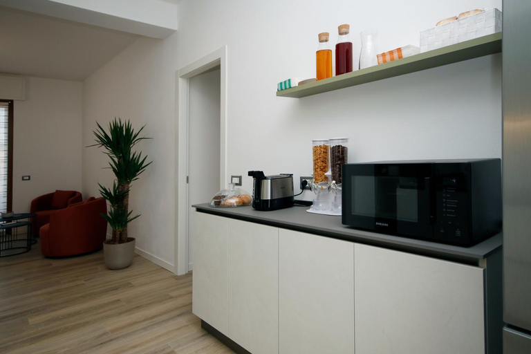 Dining Room 10