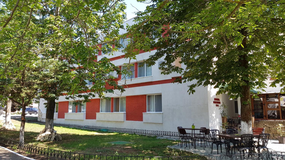 Others 4, Hotel Camelia, Mangalia