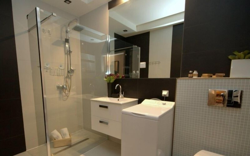 Bathroom 2, IRS ROYAL APARTMENTS - IRS Aviator, Gdańsk City