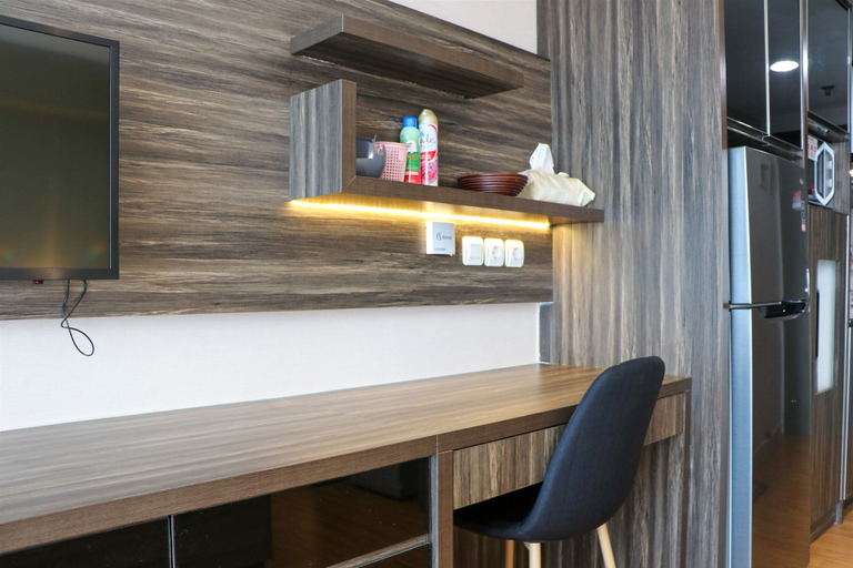 Others 5, Homey And Cozy Living Studio At Tamansari The Hive Apartment, Jakarta Timur