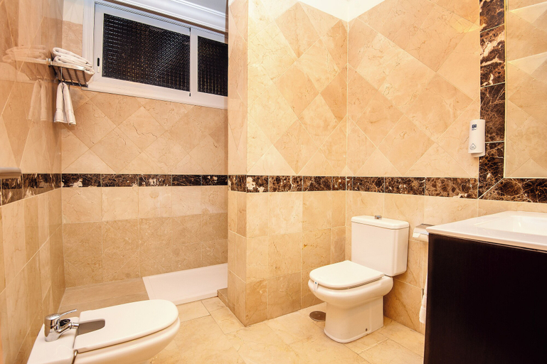 Bathroom 5, Kn Aparthotel Panoramica Heights, Santa Cruz de Tenerife