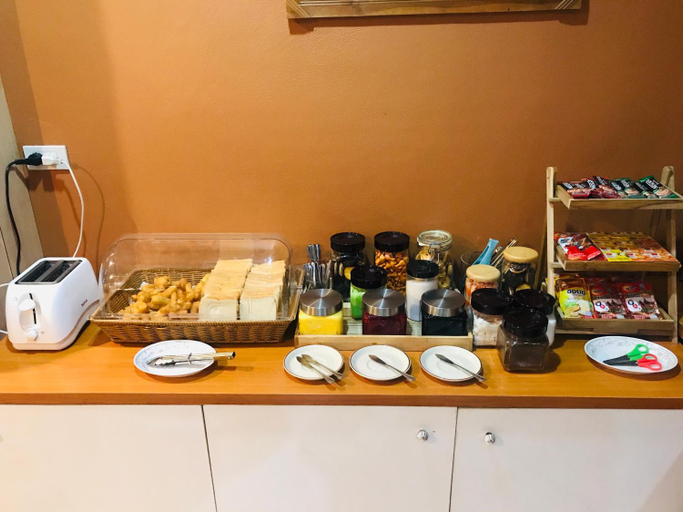 Food & Drinks 5, ช้างเผือกเกสต์เฮ้าส์ Changphueak Guesthouse, Muang Nan