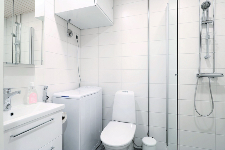Bathroom 4, Forenom Serviced Apartments Tampere Kaleva, Pirkanmaa