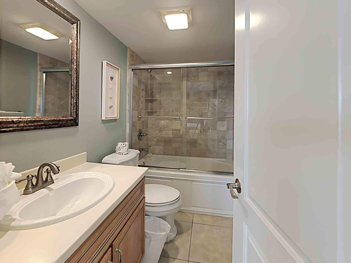 Bathroom 3, Ocean Breeze West by Southern Vacation Rentals, Escambia