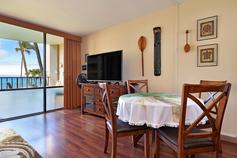 Others 5, Valley Isle 302 by RedAwning, Maui