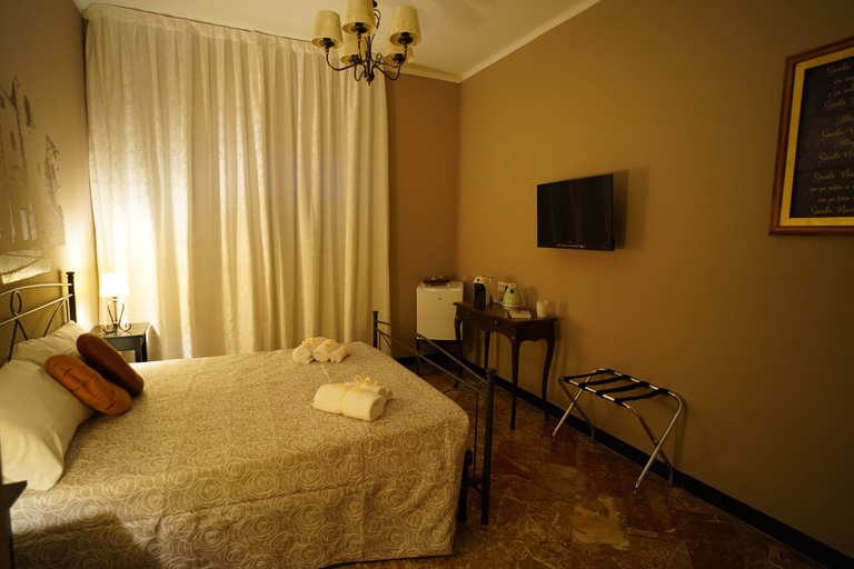 Bedroom 2, Bari Antica Boutique B&B, Bari