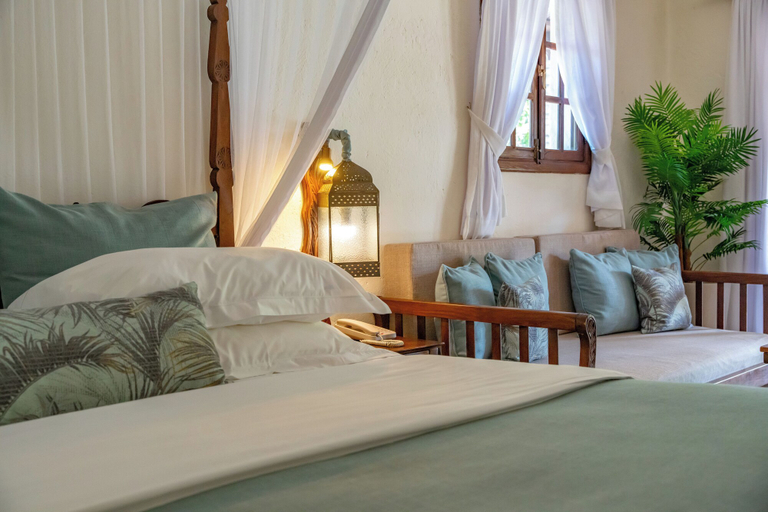 Bedroom 4, Breezes Beach Club & Spa – Half Board, Kusini