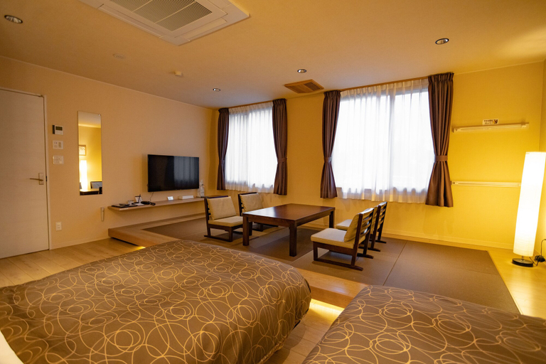 Bedroom 2, Hanakagura, Higashikagura