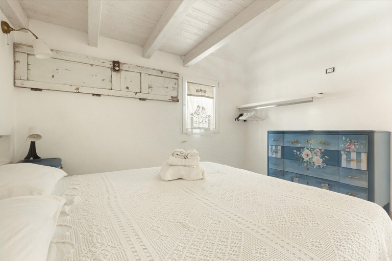 Bedroom 3, 3746 Trullo Mandorlo by Barbarhouse, Brindisi
