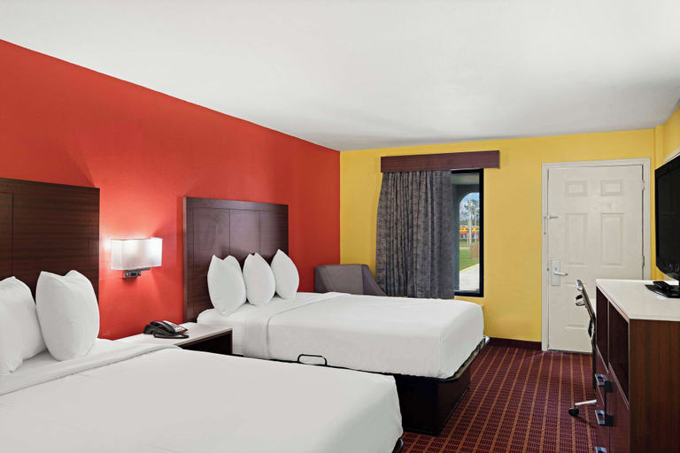 Bedroom 3, SureStay by Best Western Gulfport, Harrison