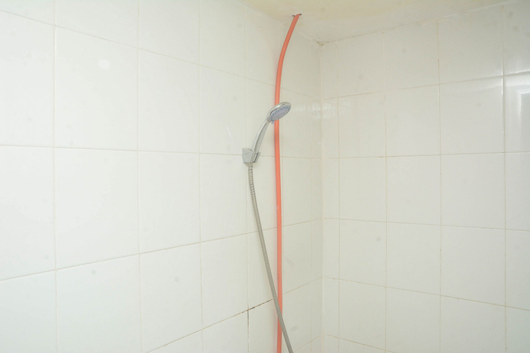 Bathroom 5, Cozy And Nice 1Br Bassura City Apartment, Jakarta Timur
