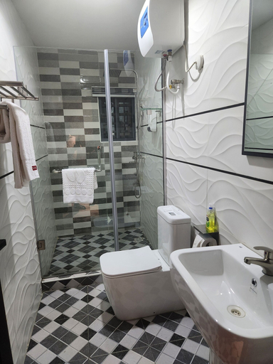 Bathroom 3, Triple Tee Luxury Hotel, Mainland