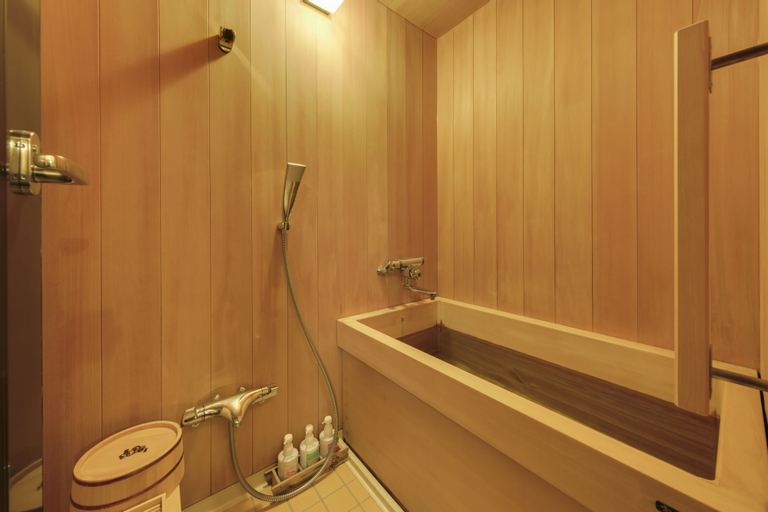 Bathroom 16