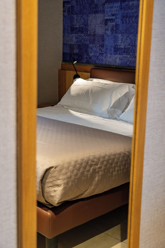Bedroom 4, Hotel Airone, Napoli