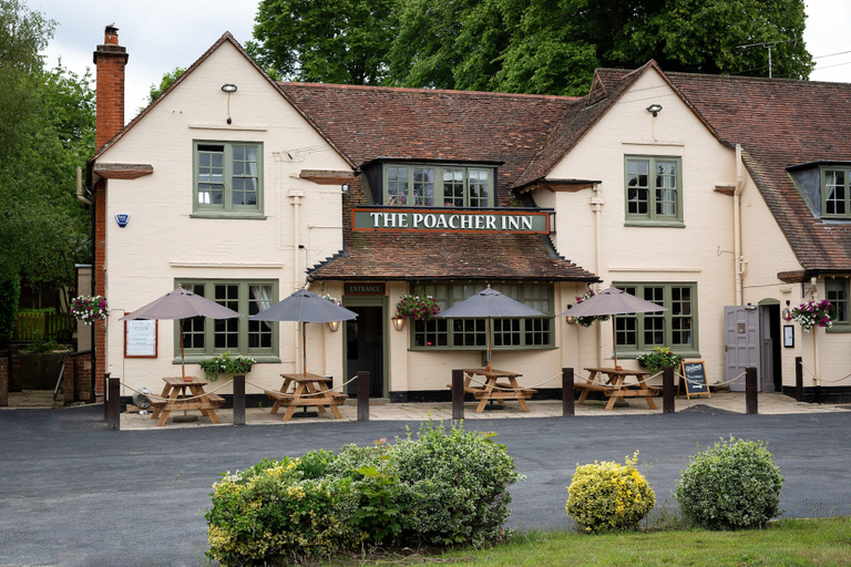 Exterior & Views 2, The Poacher Inn, Hampshire