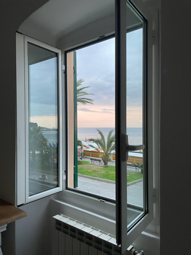 Exterior & Views 5, Maniman, Savona