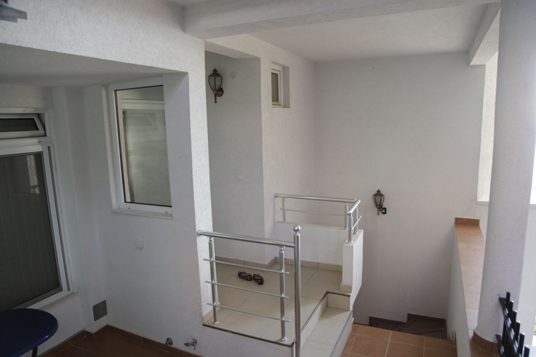 Bathroom 3, Adriatic