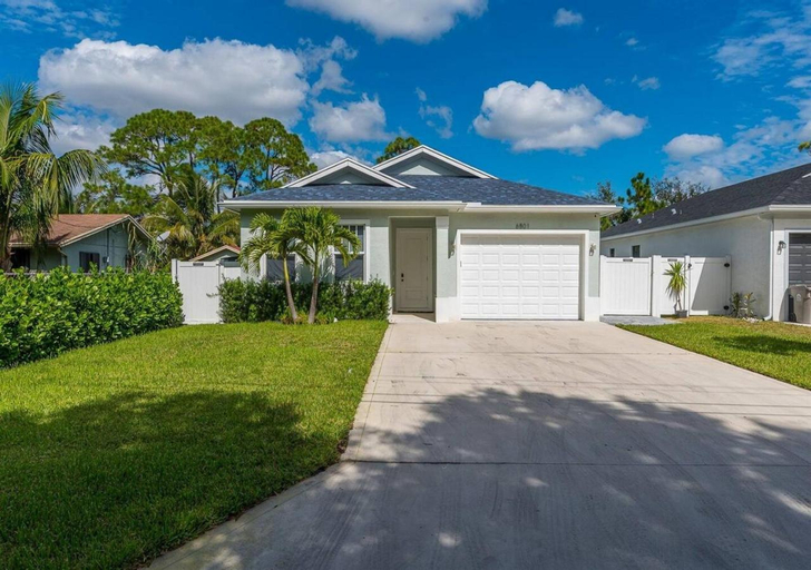 Opulence & Serenity at Our Luxury Home in Jupiter!, Palm Beach