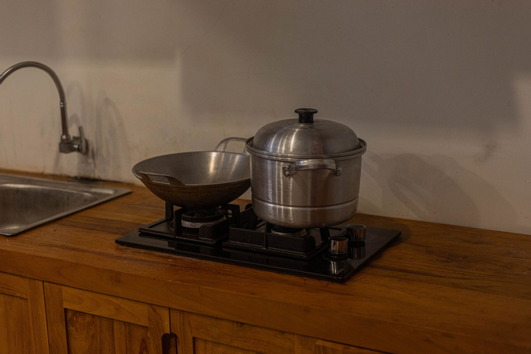 Dining Room 10