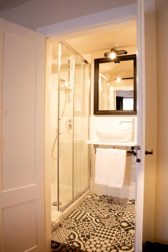 Bathroom 2, Panorama Guest House, Sassari