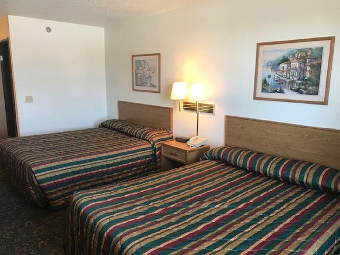 Bedroom 3, Selby Motel, Walworth