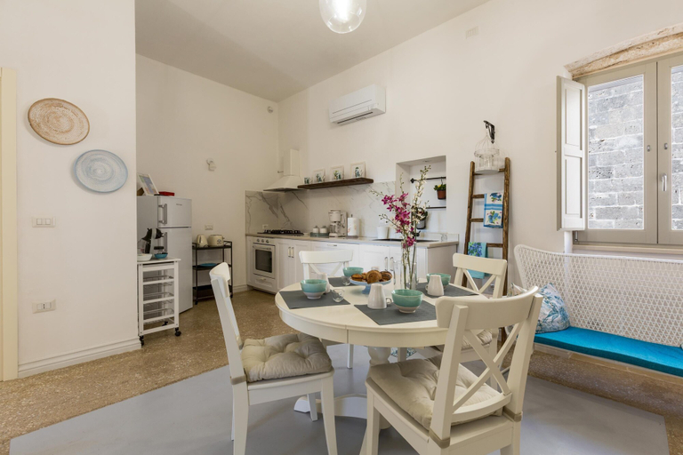 Dining room 3, 3773 Casa Ninù by Barbarhouse, Taranto