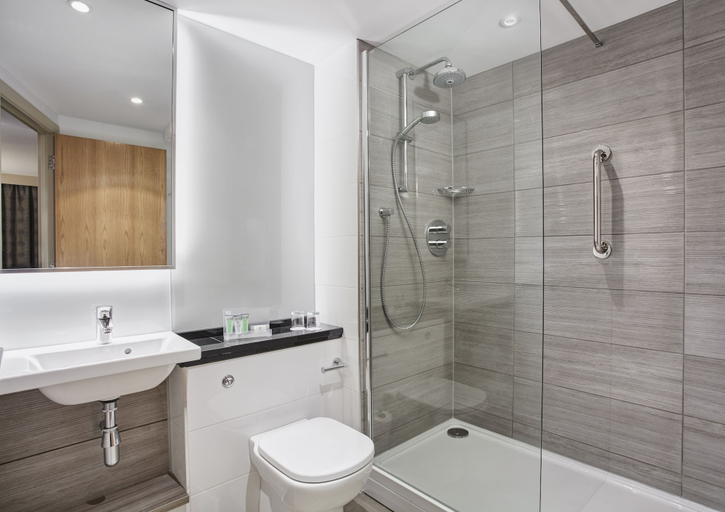 Bathroom 4, Holiday Inn BELFAST CITY CENTRE by IHG, Belfast