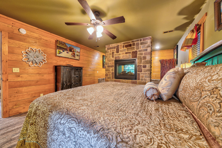 Bedroom 3, A Breath of Fresh Air, Sevier