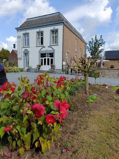 Others 3, B&B Het Doctershoes, Limburg