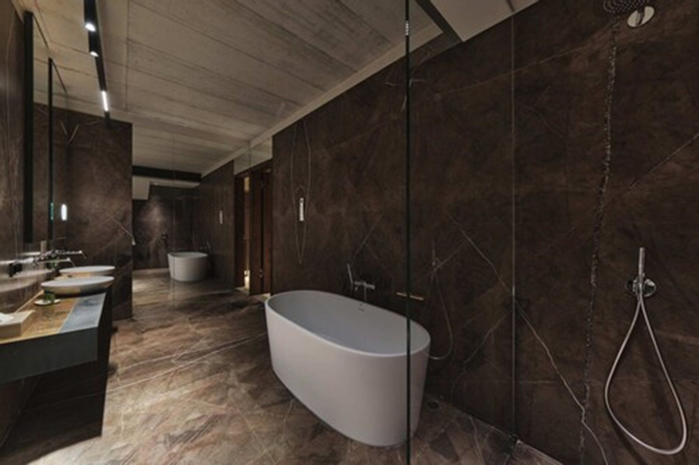 Bathroom 4