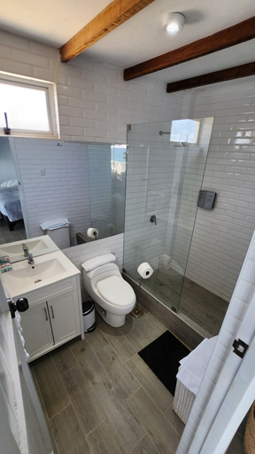 Bathroom, HOTEL BOUTIQUE ATENAS, Pisco