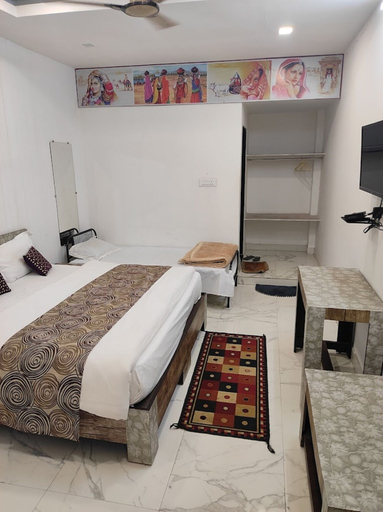 Bedroom 3, Hotel Keshav Residency, Chittaurgarh