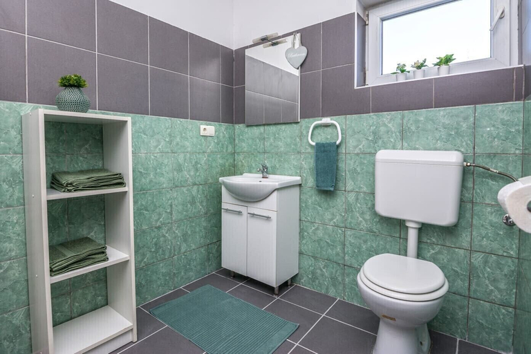 Bathroom 3, Villa Dika Nin, Nin