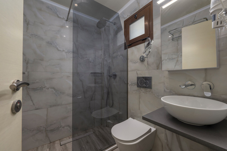 Bathroom 4, Alkioni by the Sea Hotel, Central Macedonia